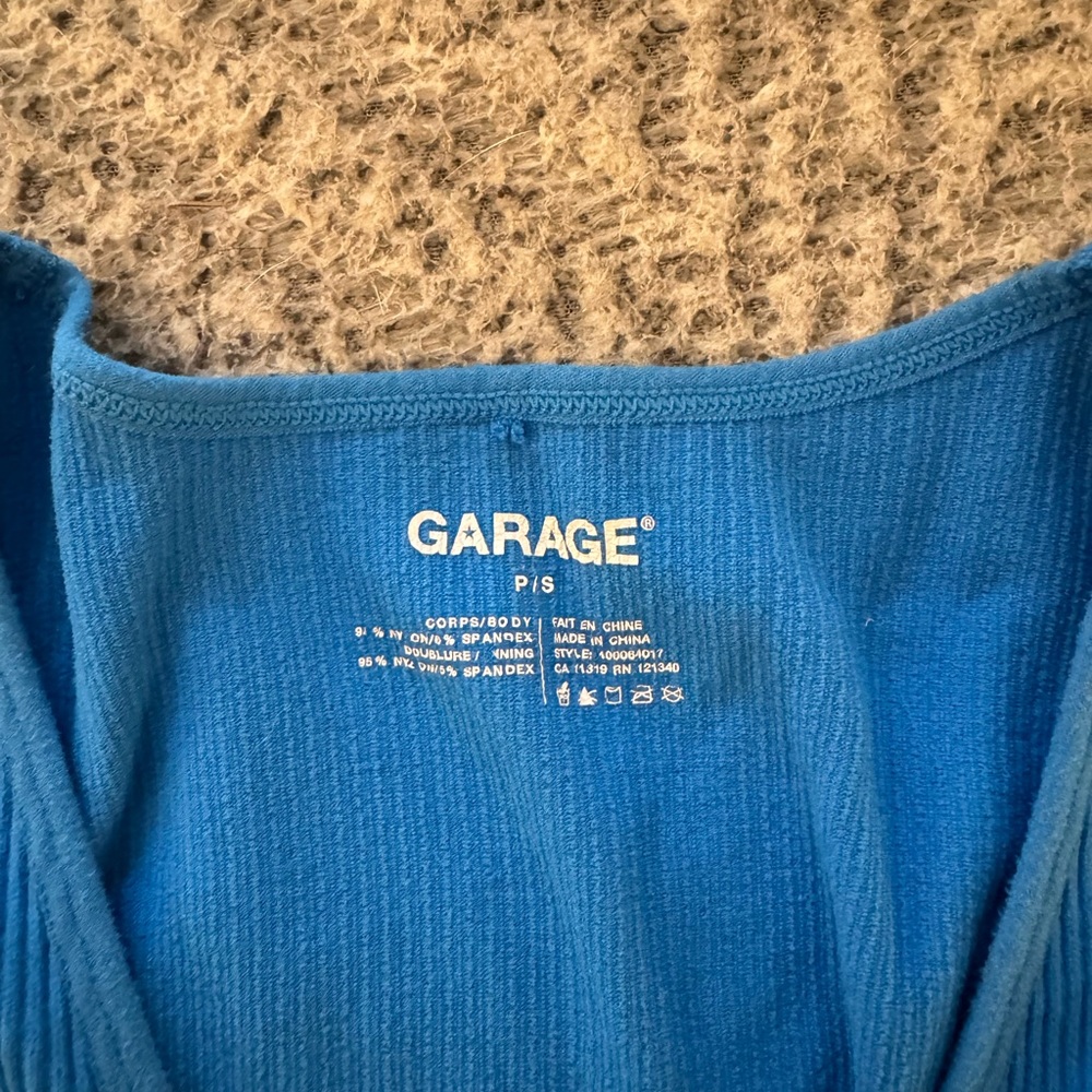 Garage blue top - Picture 2 of 3